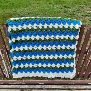 Handmade crocheted green blue white scalloped edge throw afghan blanket